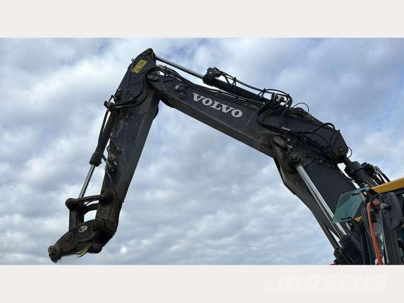 Volvo ECR235EL 大型油圧ショベル12t以上（パワーショベル・ユンボ）
