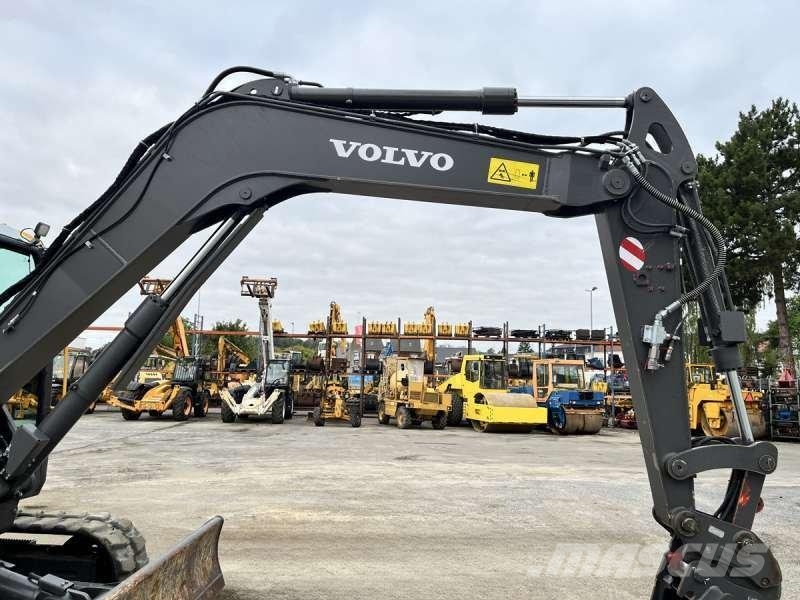 Volvo ECR88D 大型油圧ショベル12t以上(パワーショベル・ユンボ)