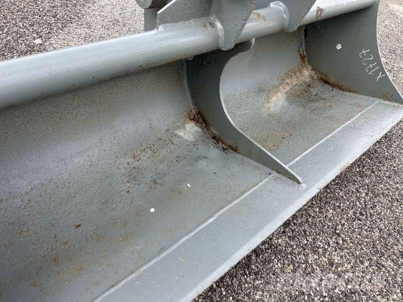  AUTRE 1500mm axes 60 Buckets