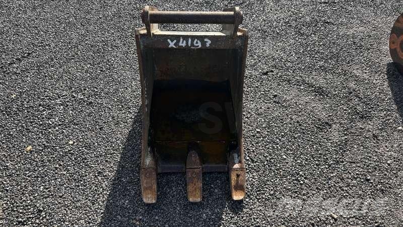  AUTRE 300mm - Axes 30mm soudés Buckets