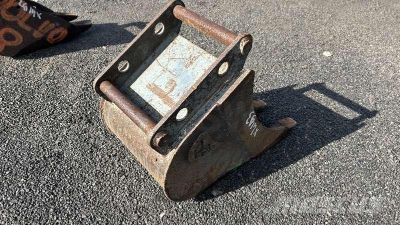  AUTRE 300mm - Axes 30mm soudés Buckets