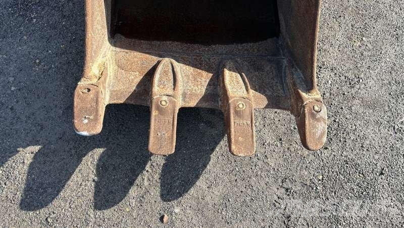 AUTRE 580mm - Axes 60mm soudés Buckets
