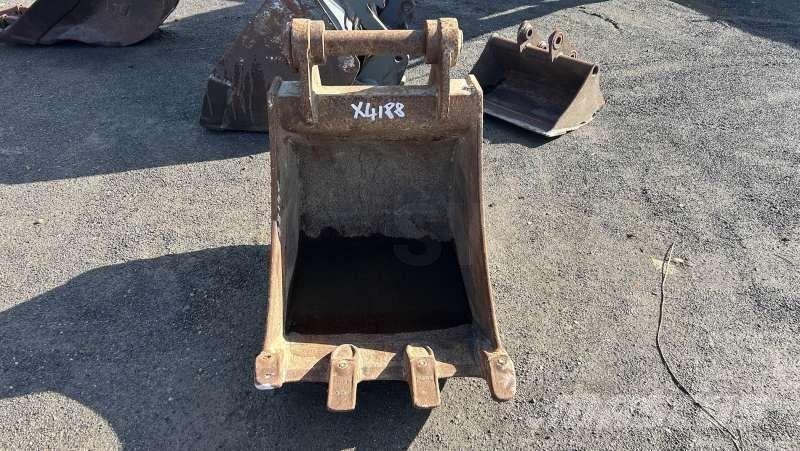 AUTRE 580mm - Axes 60mm soudés Buckets