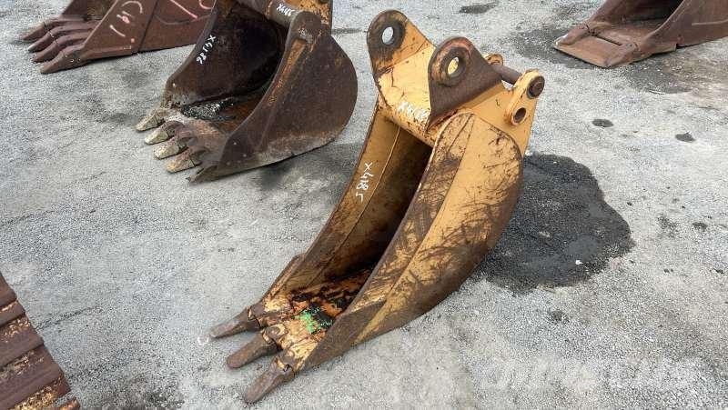 CASE Tractopelle - 300mm Buckets