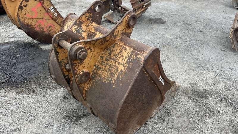 CASE Tractopelle - 740mm Buckets