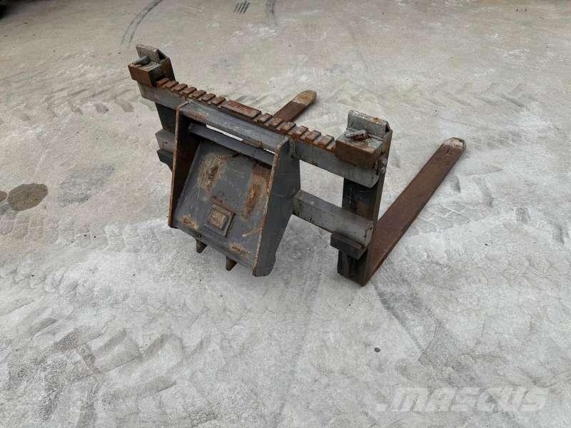 Mecalac pour series 10 / 11 et 12 - 1200mm Gradbeništvo - drugo