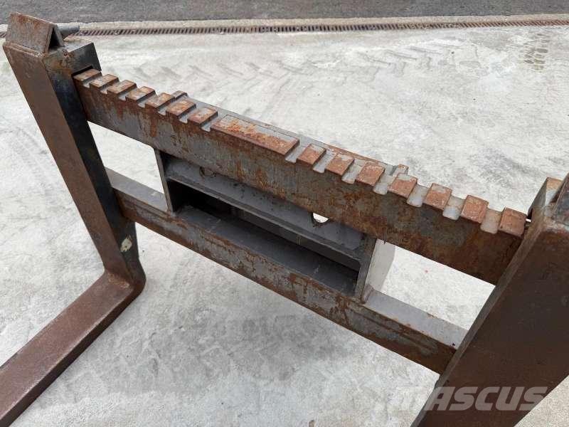 Mecalac pour series 10 / 11 et 12 - 1200mm Gradbeništvo - drugo
