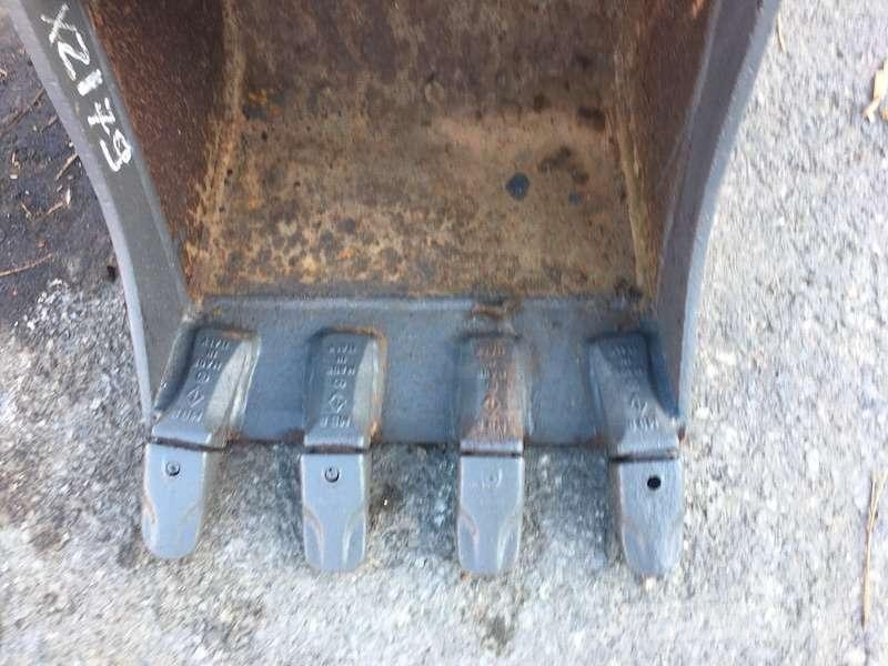 Volvo 390mm - attache VOLVO 1,5 Tonnes Lopaty