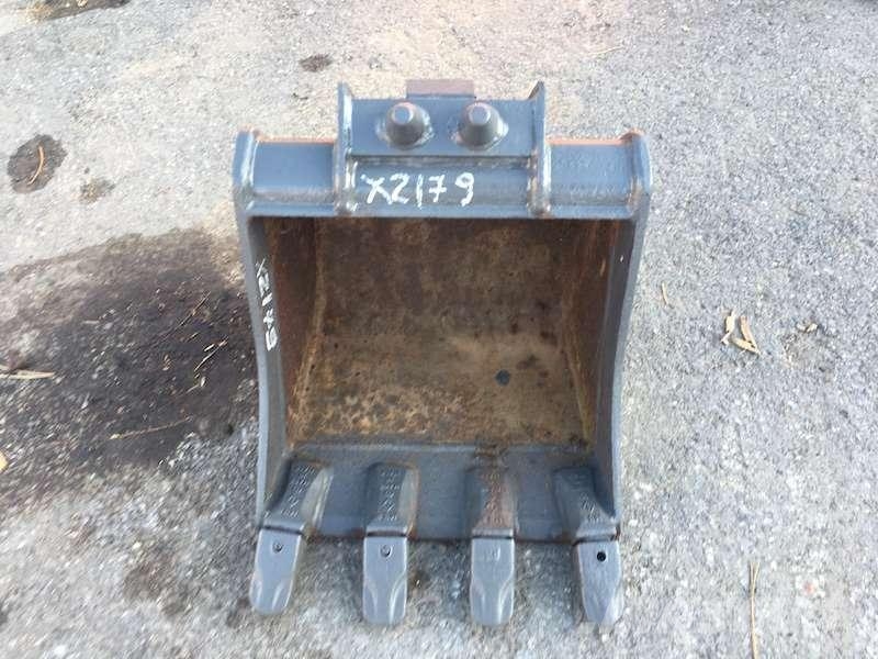 Volvo 390mm - attache VOLVO 1,5 Tonnes Lopaty