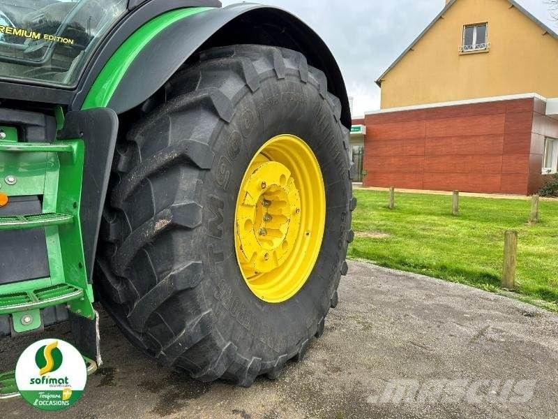 John Deere 6230R Traktori