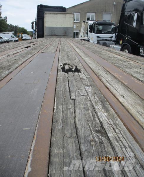 General Trailer 3 essieux Semi-trailer med lad/flatbed
