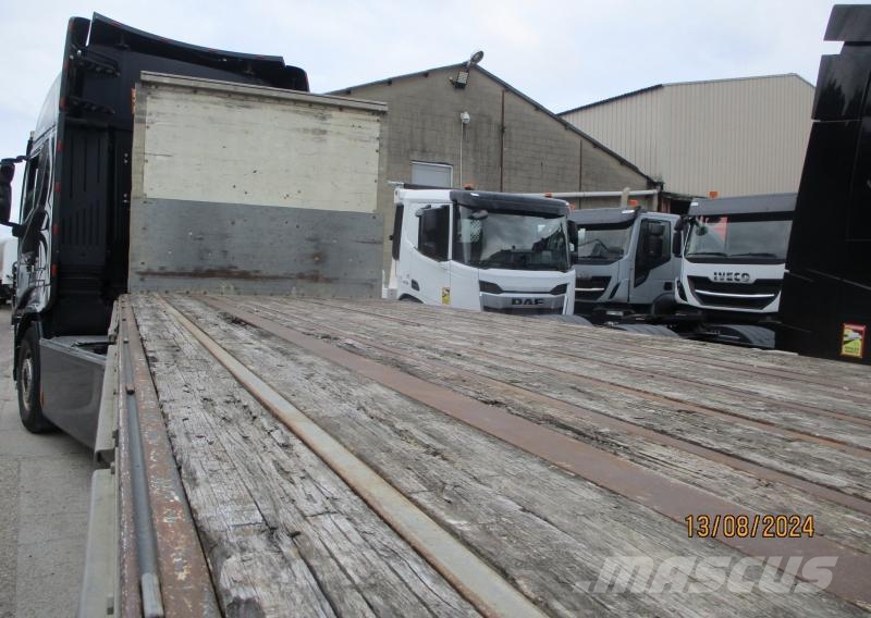 General Trailer 3 essieux Semi-trailer med lad/flatbed