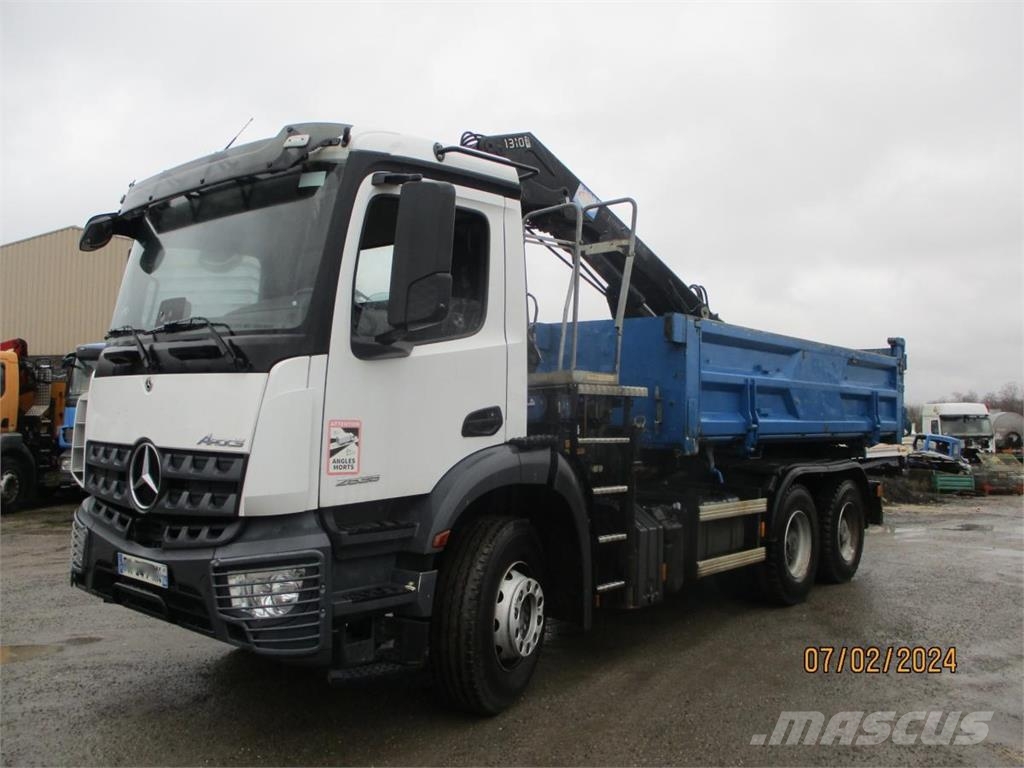 Mercedes-Benz Arocs 2636 année 2020 grue HMF 1310 K2 année 2008 Грузовики-Самосвалы
