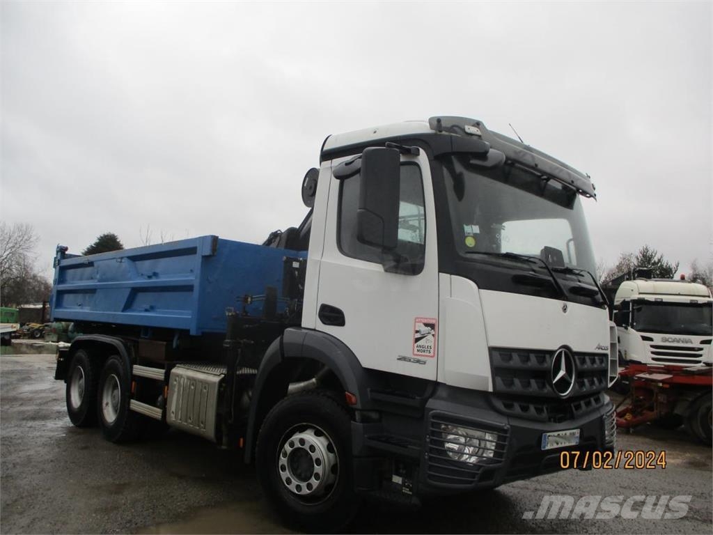Mercedes-Benz Arocs 2636 année 2020 grue HMF 1310 K2 année 2008 Savivarčių priekabų vilkikai