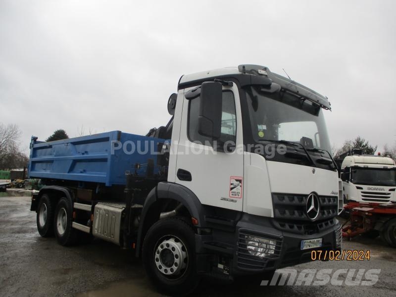Mercedes-Benz Arocs 2636 année 2020 grue HMF 1310 K2 année 2008 Грузовики-Самосвалы