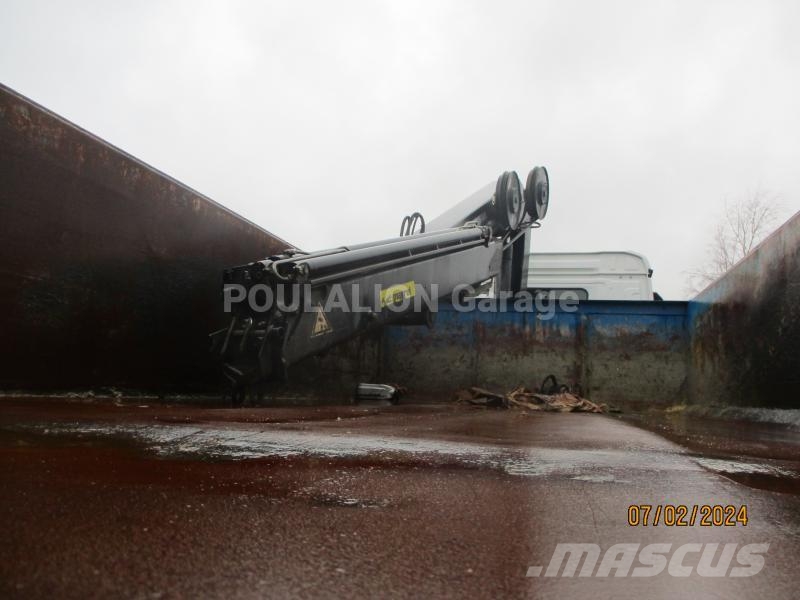 Mercedes-Benz Arocs 2636 année 2020 grue HMF 1310 K2 année 2008 Savivarčių priekabų vilkikai