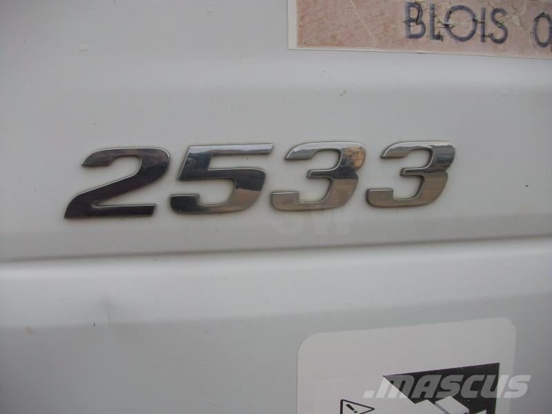 Mercedes-Benz Axor 2533 Camiones portavehículos