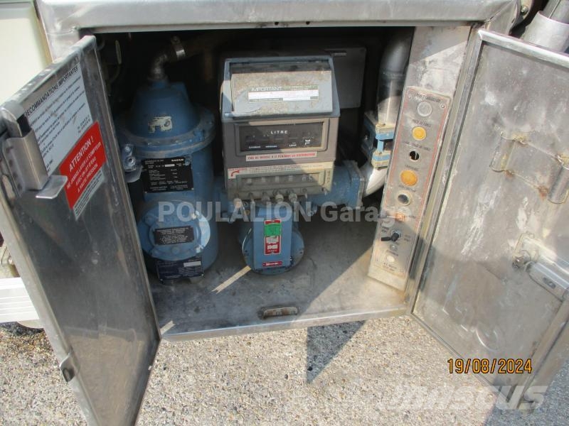 Renault 210.19 شاحنات ذات صهاريج