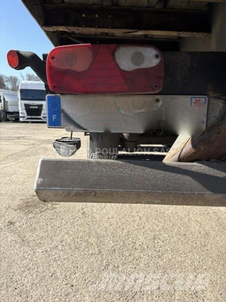 SRT CAISSE SOUPLE 3 ess. Box semi-trailers
