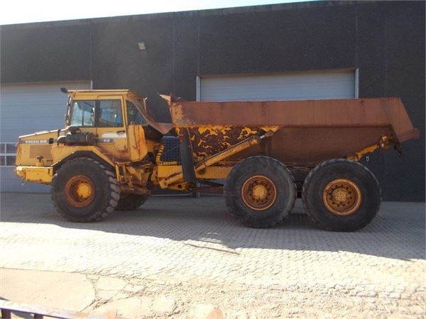 Volvo A25C アーティキュレート式ダンプトラック