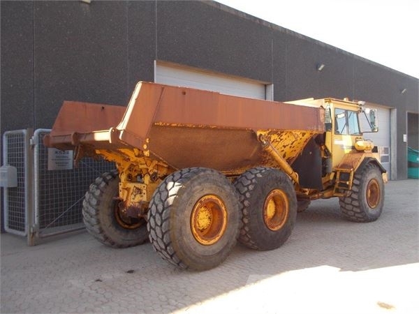 Volvo A25C アーティキュレート式ダンプトラック