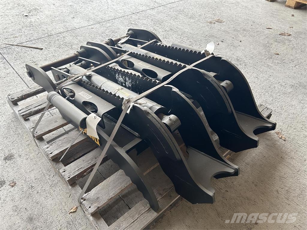AMI HYDRAULIC BACKHOE THUMB Scarificatori