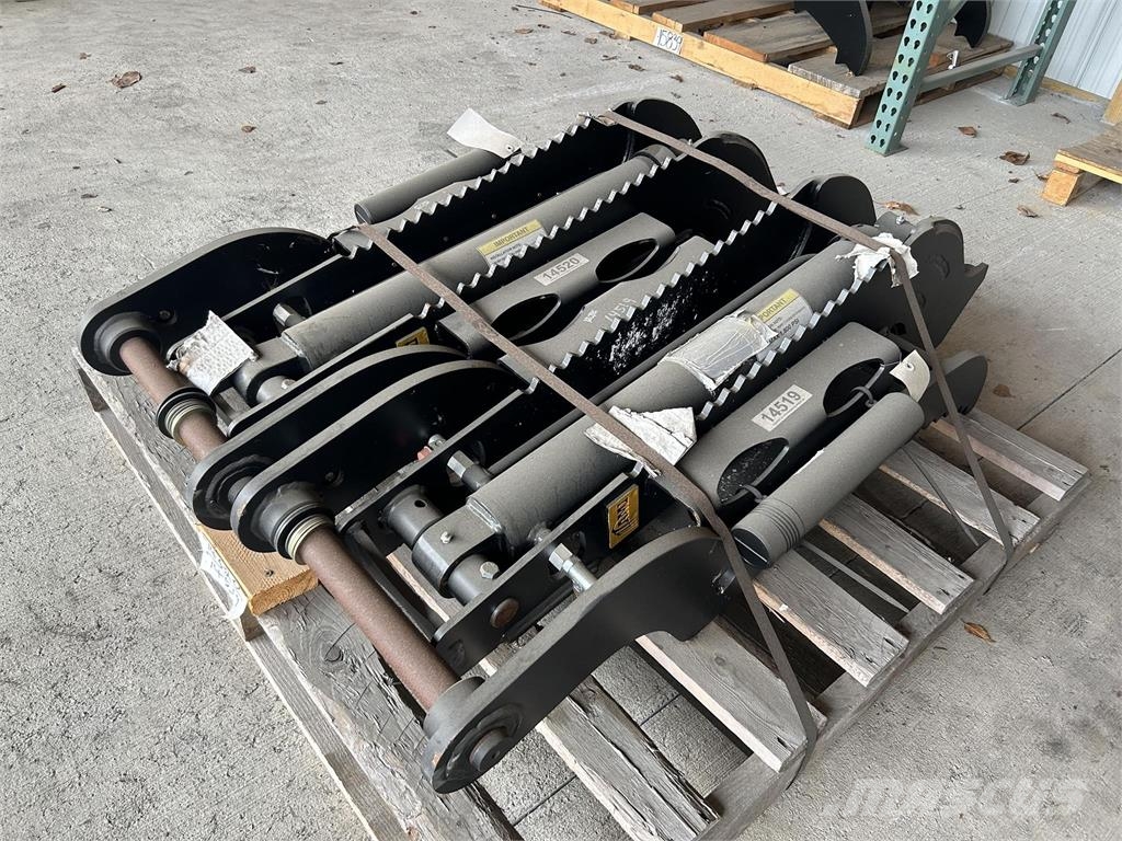 AMI HYDRAULIC BACKHOE THUMB Scarificatori