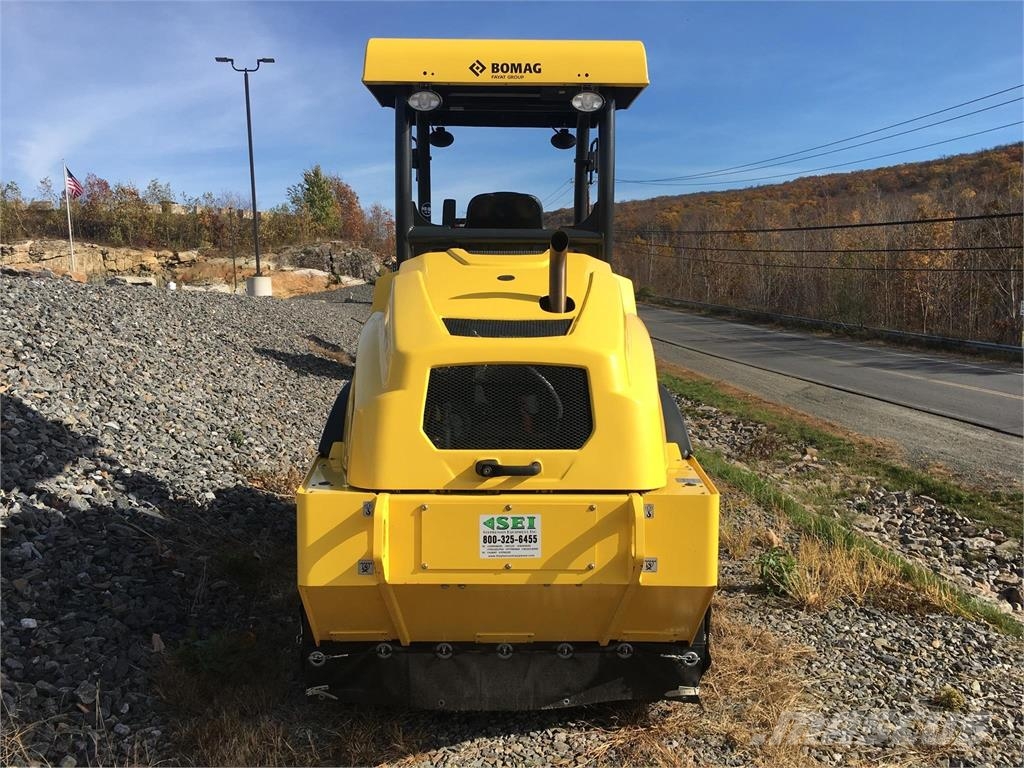 Bomag BW11RH-5 Gumeni valjci na točkovima
