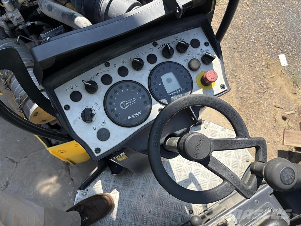Bomag BW120AD-5 Trilrolwalsen