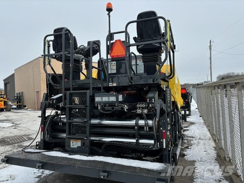 Bomag CR820T Машини за асфалт