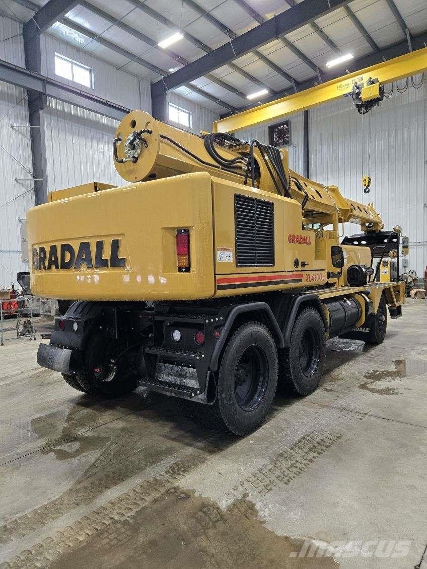 Gradall XL4100 V 轮式挖掘机