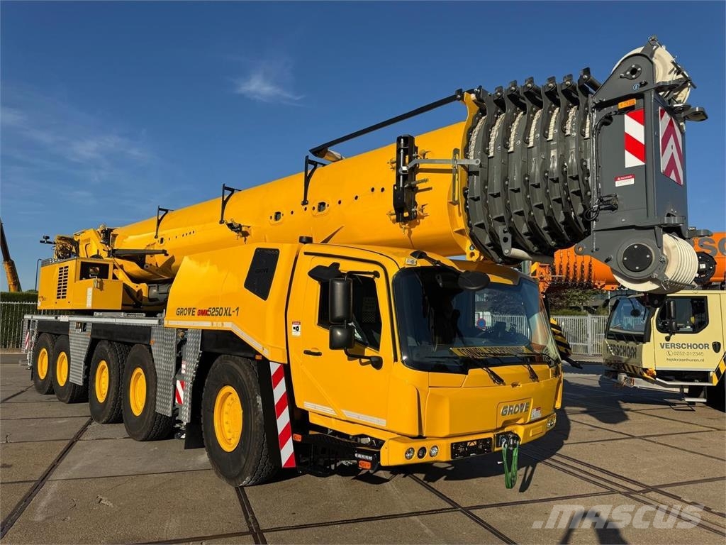 Grove GMK5250XL-1 Kranen voor alle terreinen