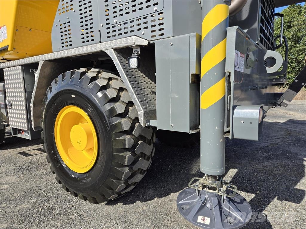 Grove GRT540 حاملة نقل رباعية العجلات