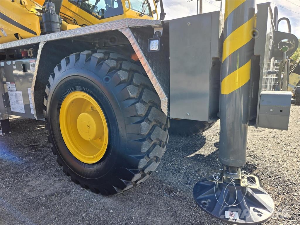Grove GRT540 حاملة نقل رباعية العجلات