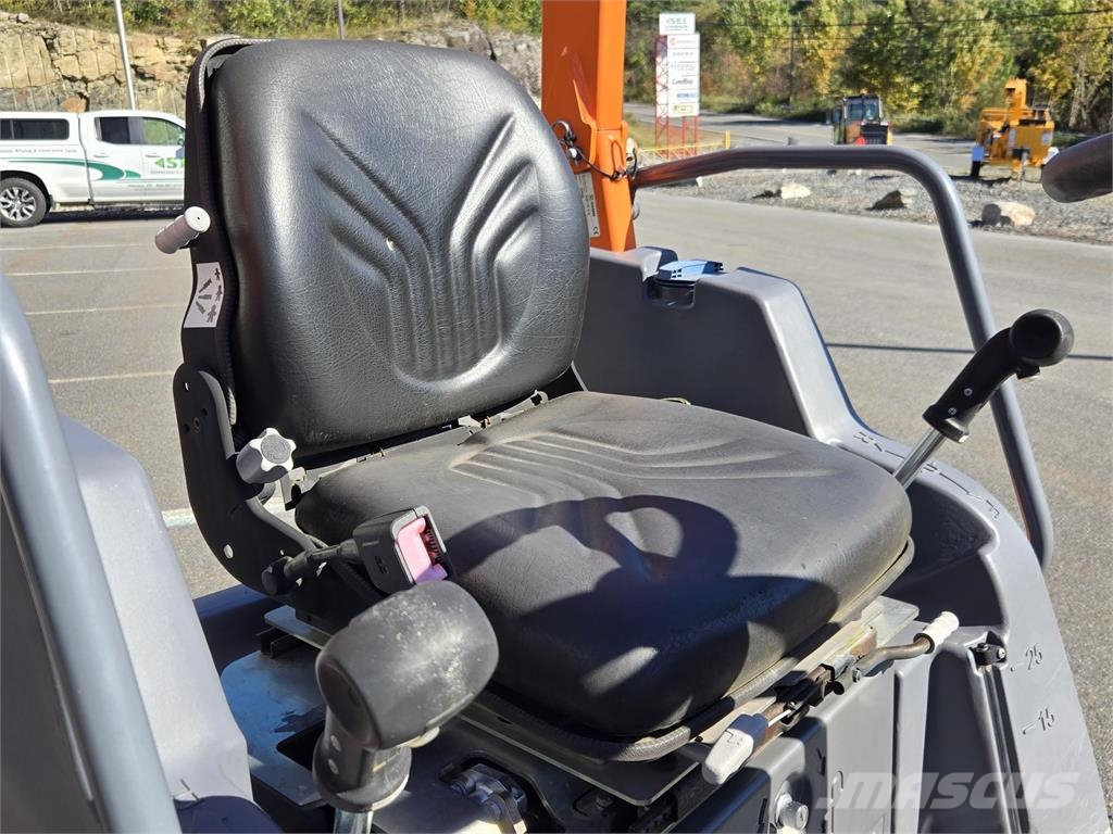 Hamm HD12VV Еднобарабанни ролки