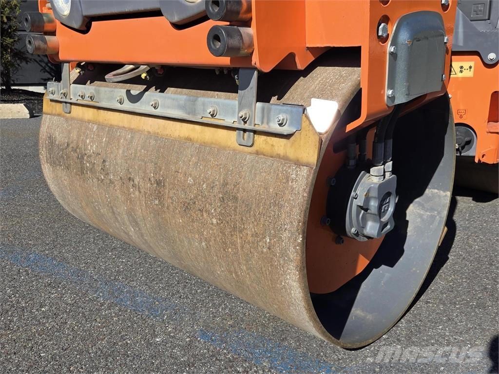Hamm HD12VV Еднобарабанни ролки