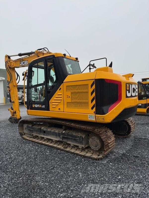 JCB 131X LC حفارات زحافة