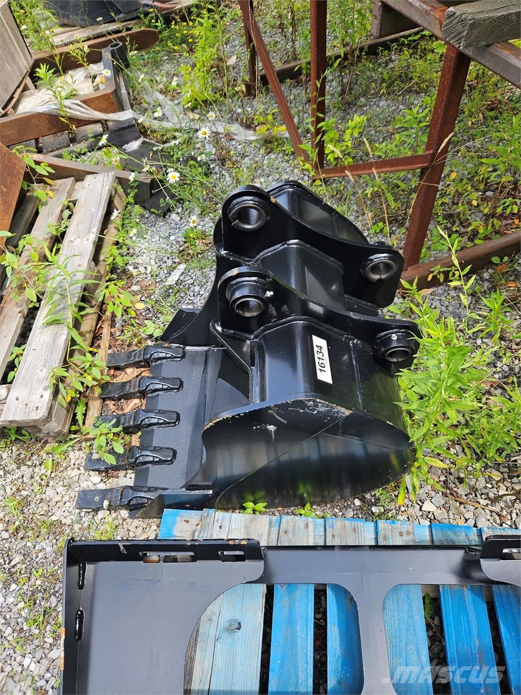 JCB 24 BUCKET Gradbeništvo - drugo