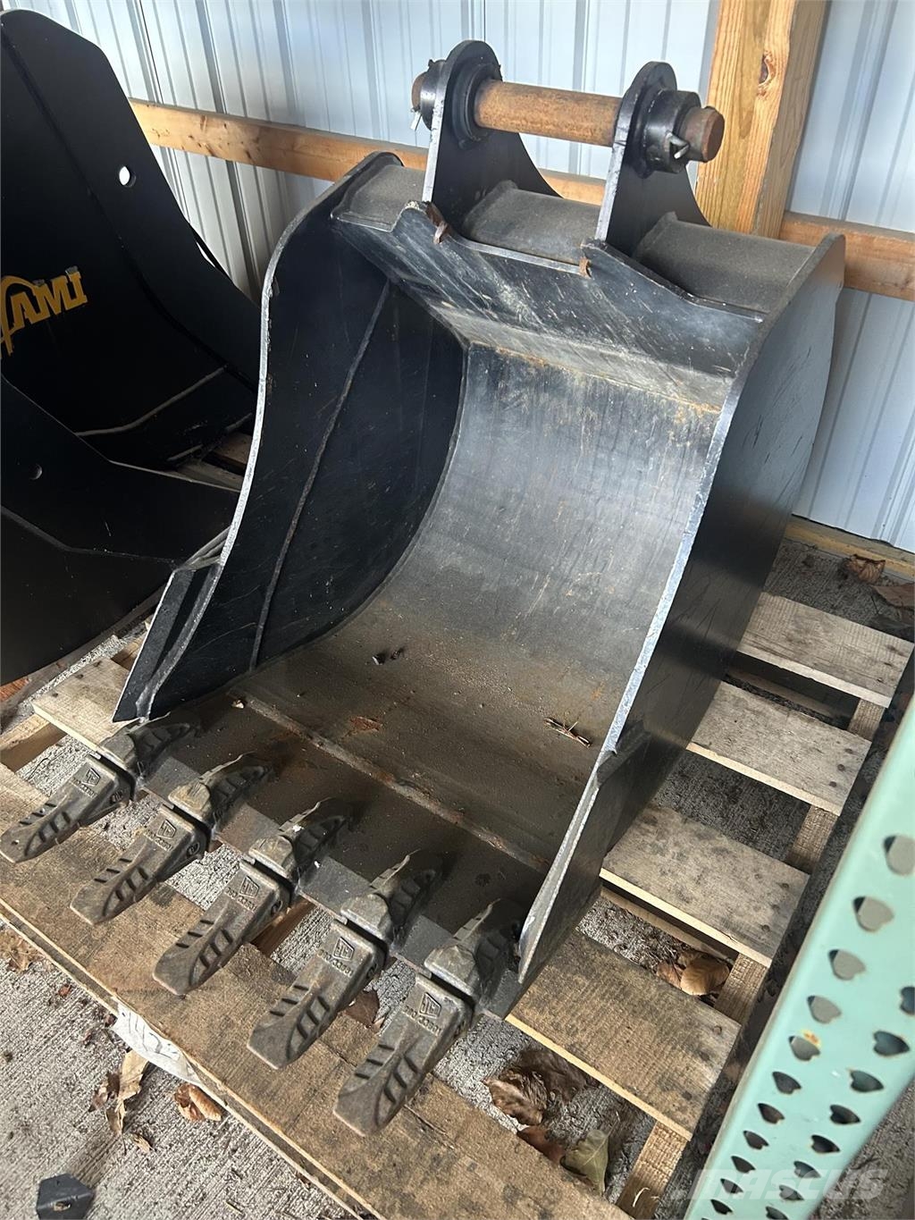 JCB 24 BUCKET Sonstige Baumaschinen