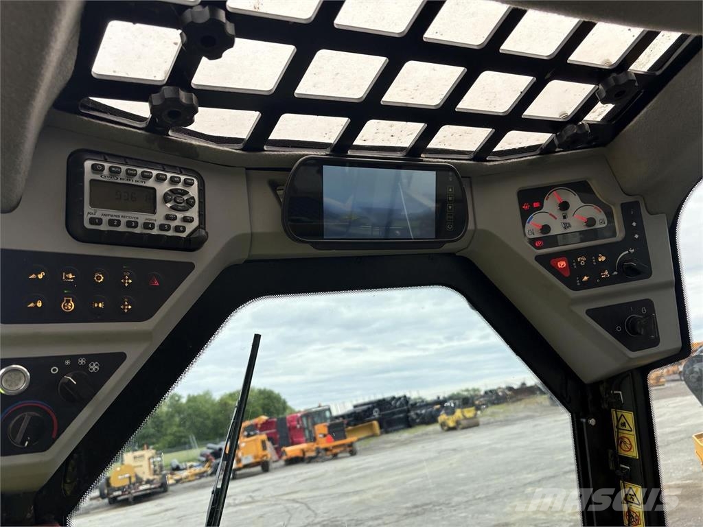 JCB 270T Skid steer loaders