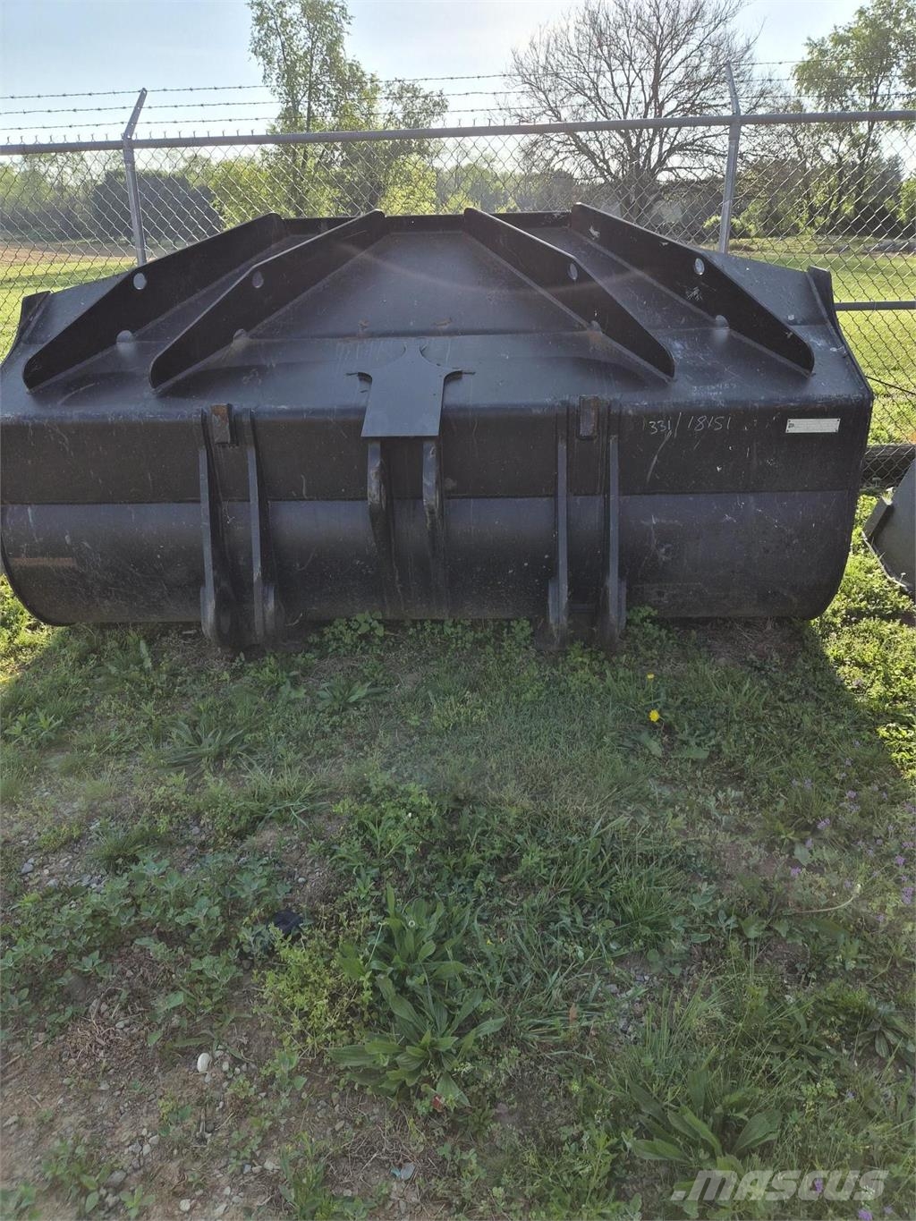 JCB 3.3 CUBIC YARD BUCKET Építőipar - Egyebek