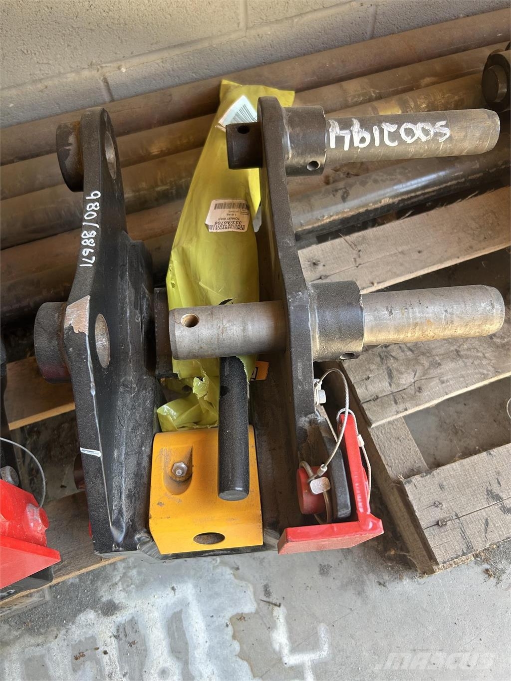 JCB 35Z MECHANICAL COUPLER Hitre spojke