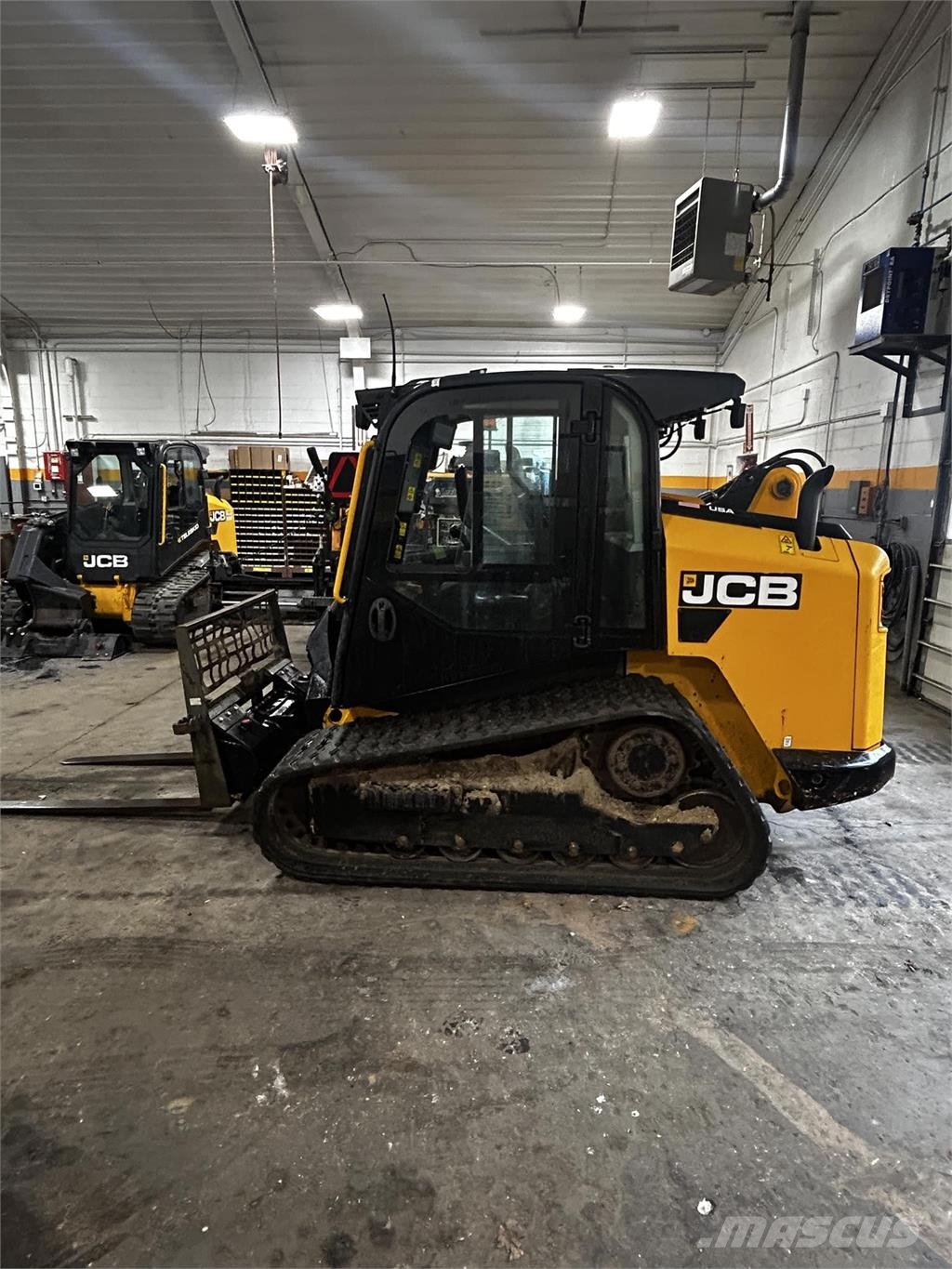 JCB 3TS-8T Lietoti riteņu kompaktiekrāvēji