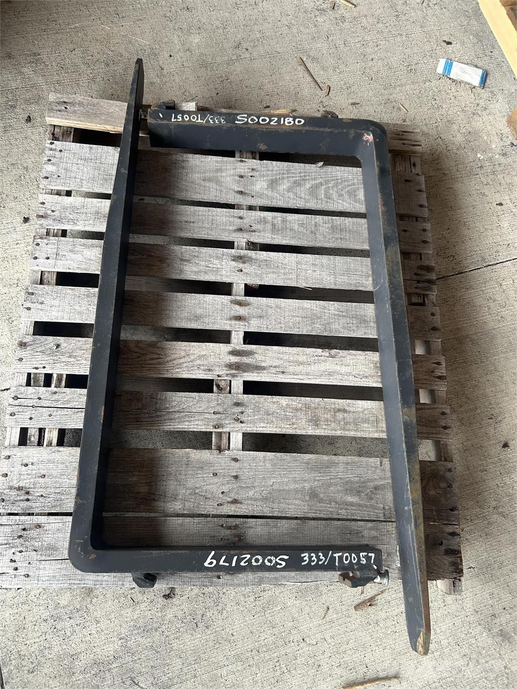 JCB 48 ITA FORKS Sonstige Baumaschinen