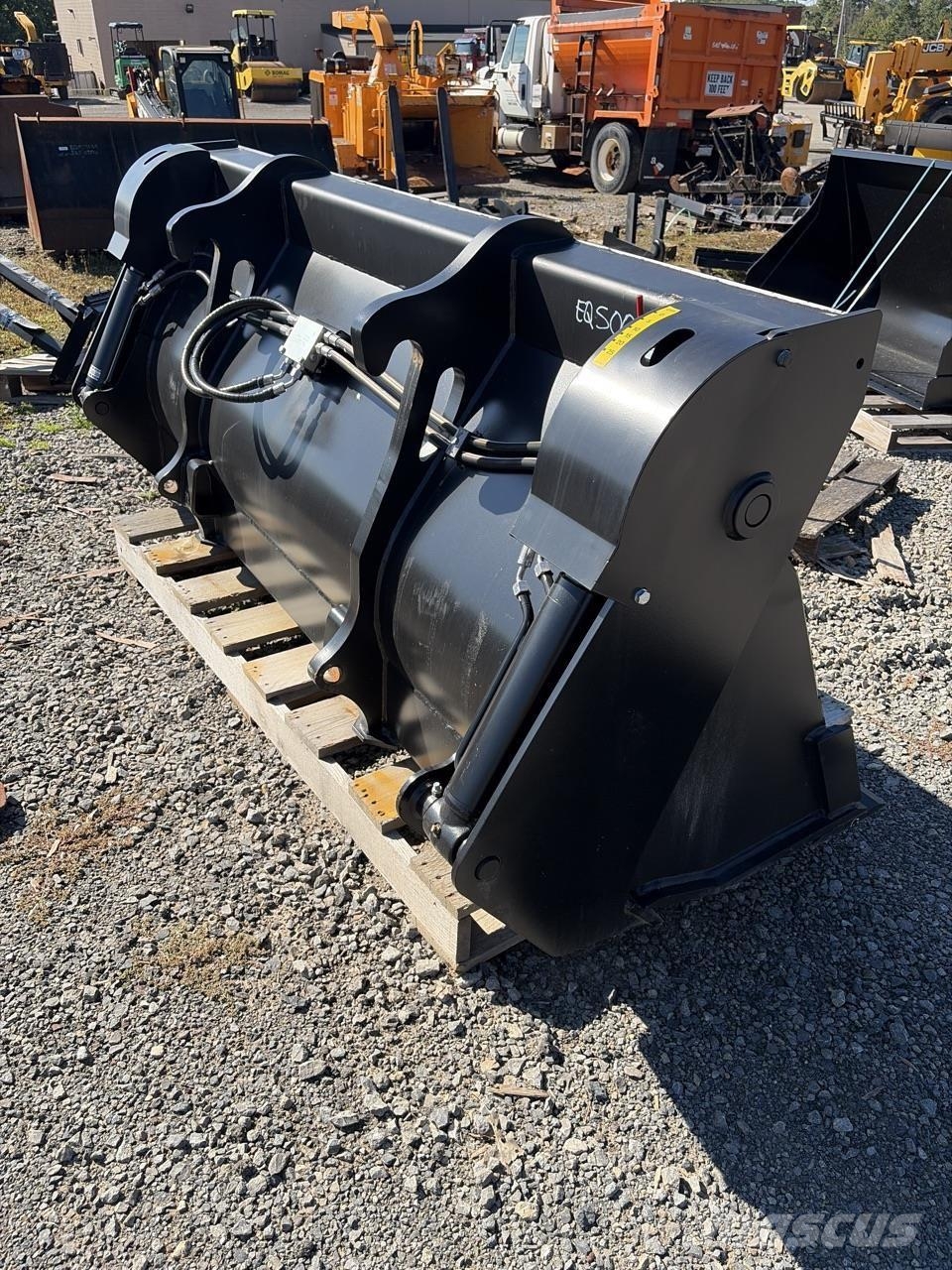 JCB 92 6-IN-1 BUCKET Gradbeništvo - drugo
