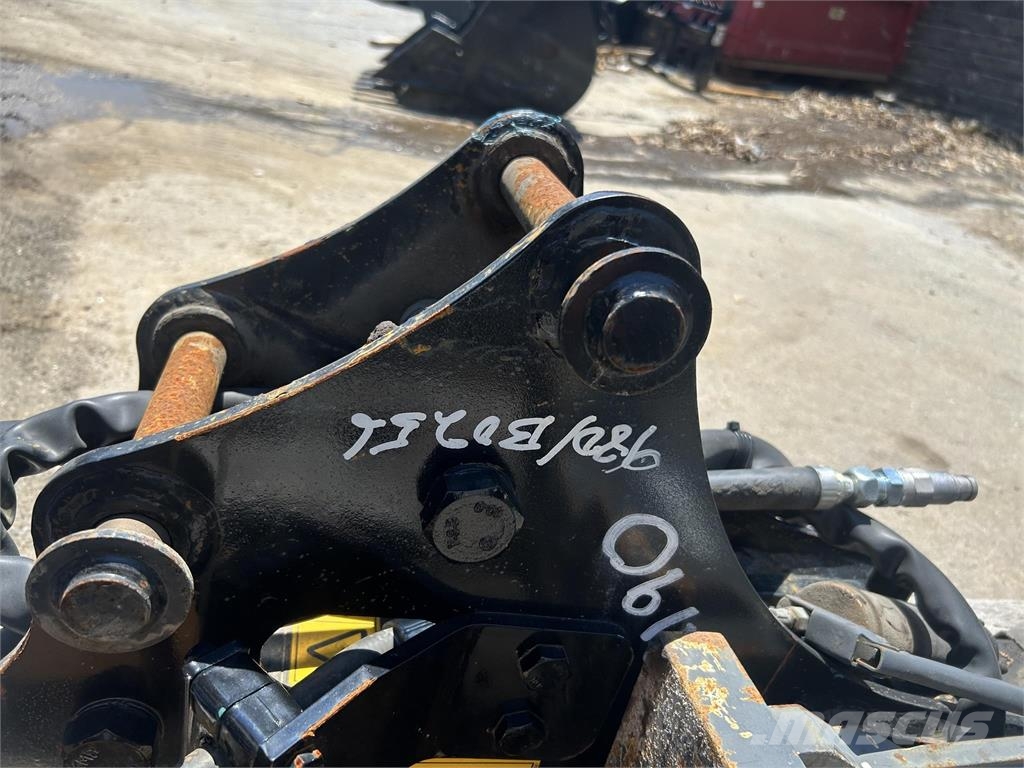 JCB HM060T مطارق / كسارات