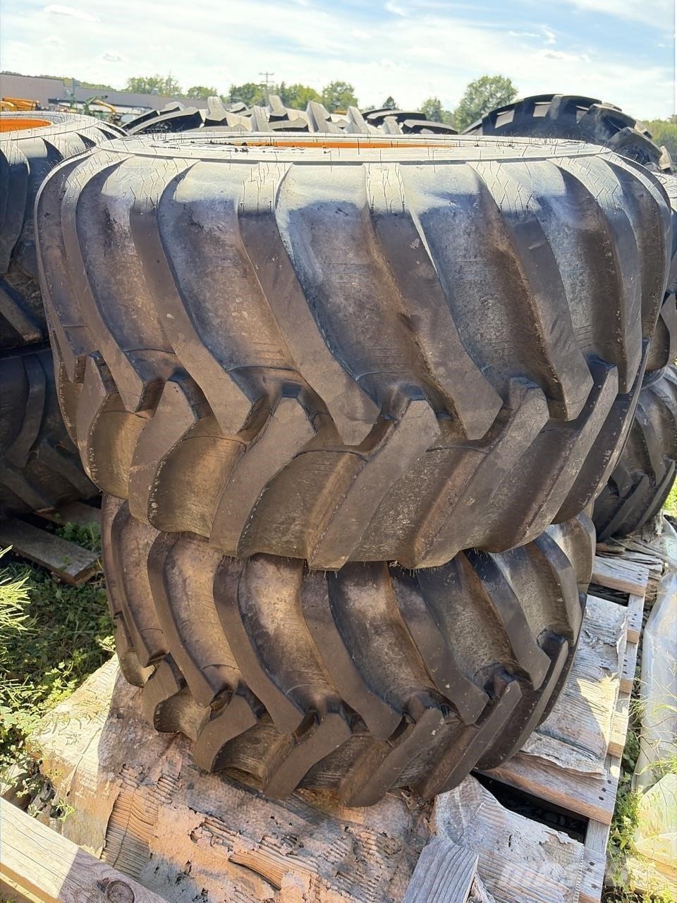 JCB TIRES Gradbeništvo - drugo
