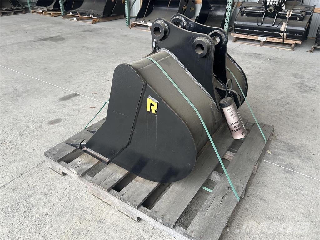 Rockland 36 HD BUCKET Buckets