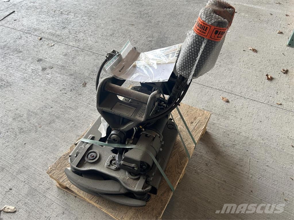 Steelwrist X04 S40/S40 TILTROTATOR GRIPPER UNIT CENTRAL LUBRI Građevinarstvo – ostalo