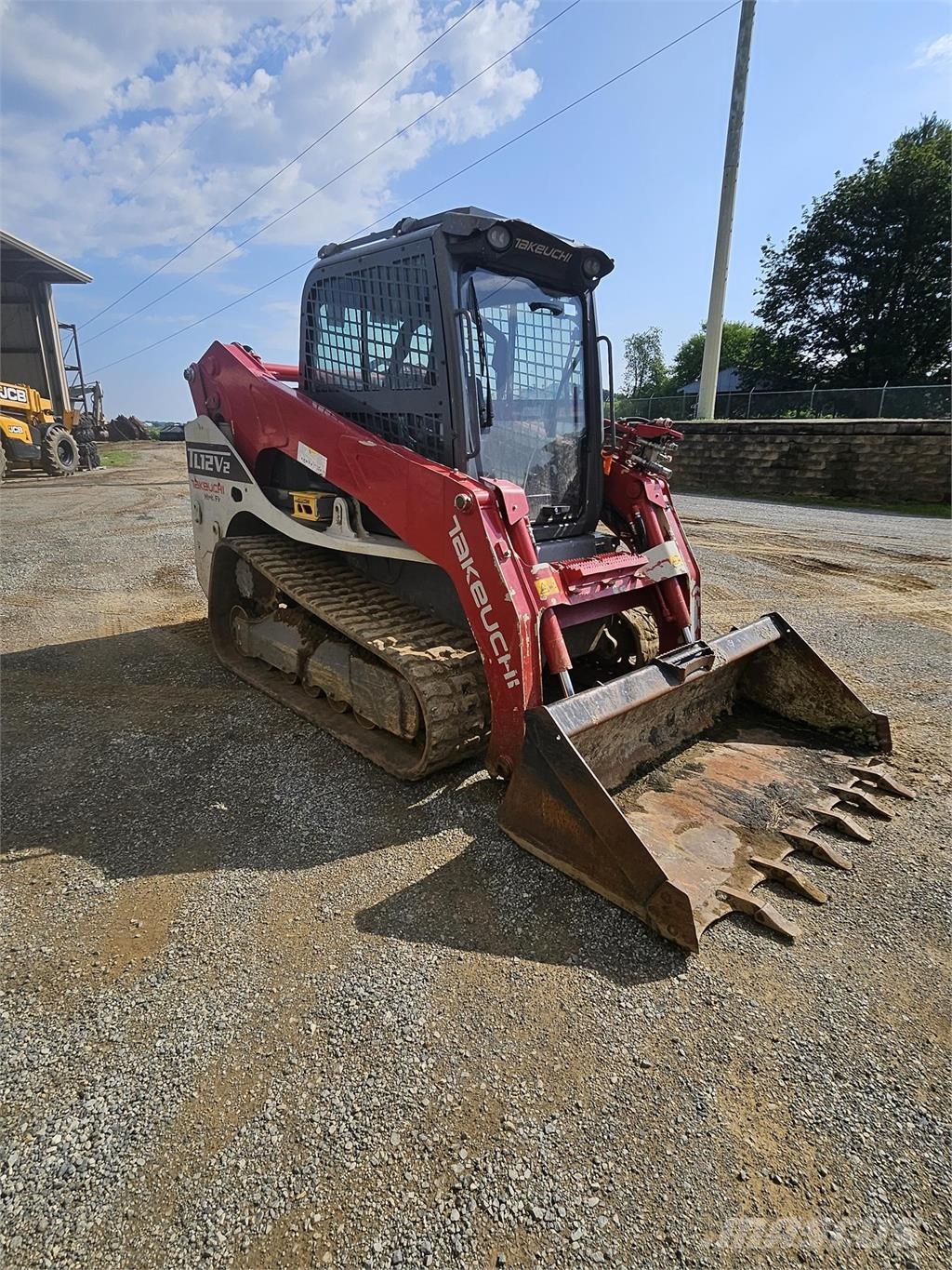 Takeuchi TL12V2 滑移装载机